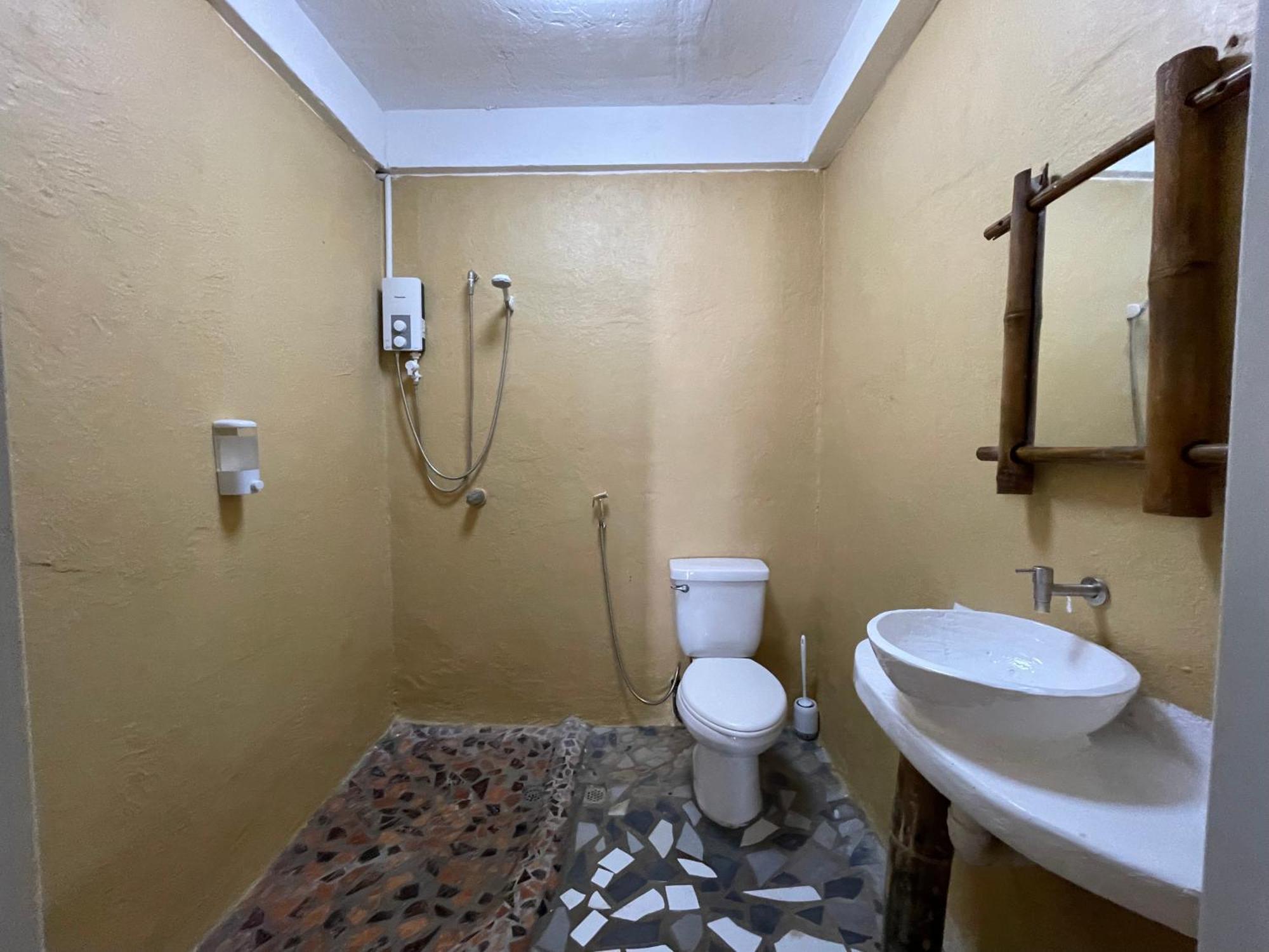 לינה וארוחת בוקר Lalao Voodoo House מראה חיצוני תמונה