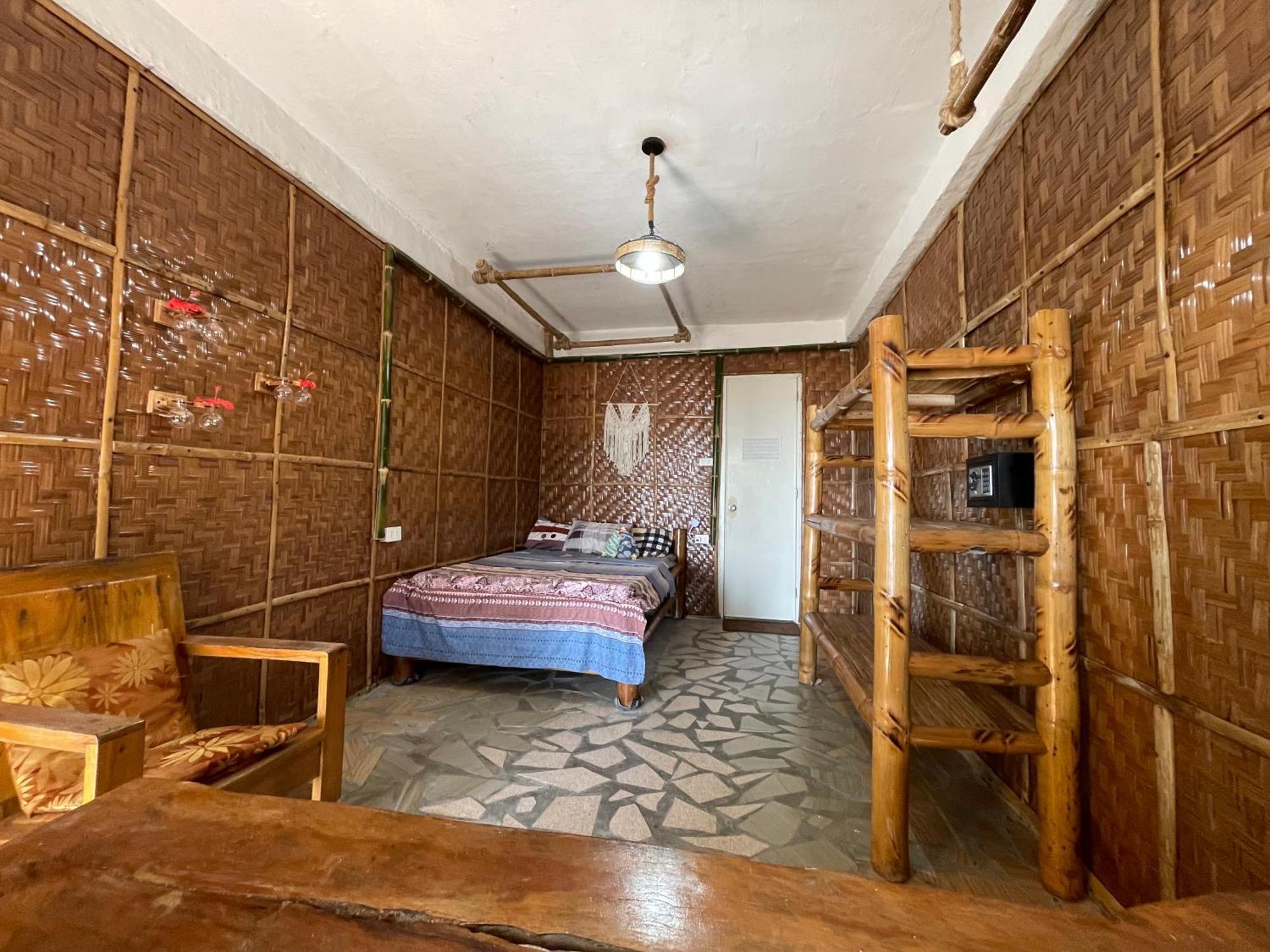 לינה וארוחת בוקר Lalao Voodoo House מראה חיצוני תמונה